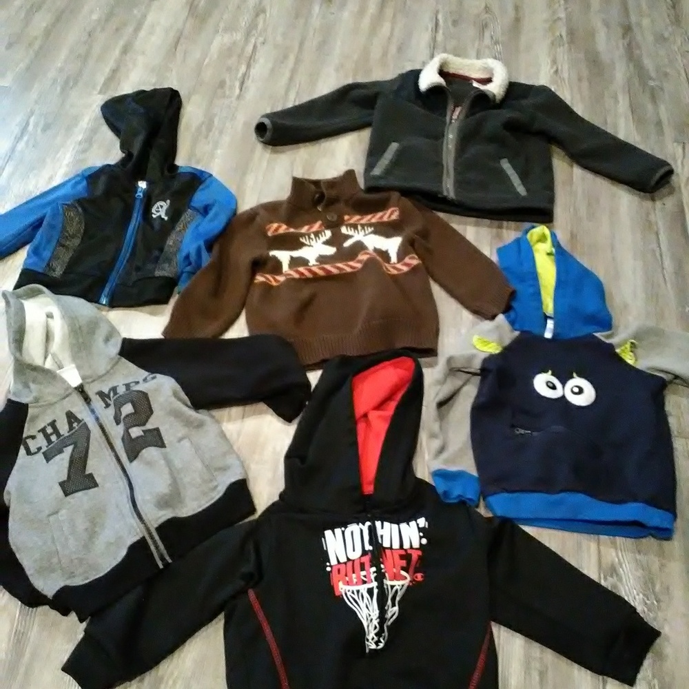 2T Jackets/Hoodies/Sweater